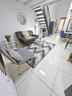 Loft Moderno y Tranquilo # 7